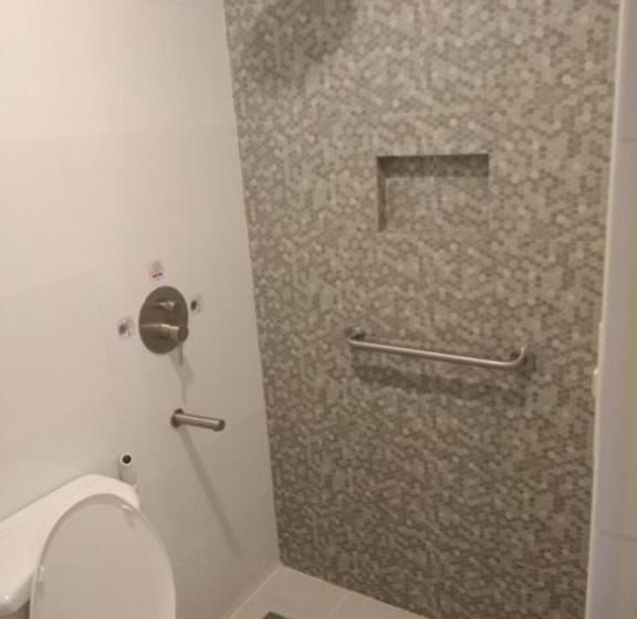 Quarto Deluxe, Sogo Edsa Cubao