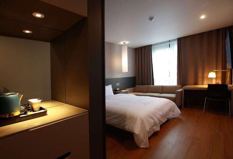 Номер Deluxe, Mini Hotel 141
