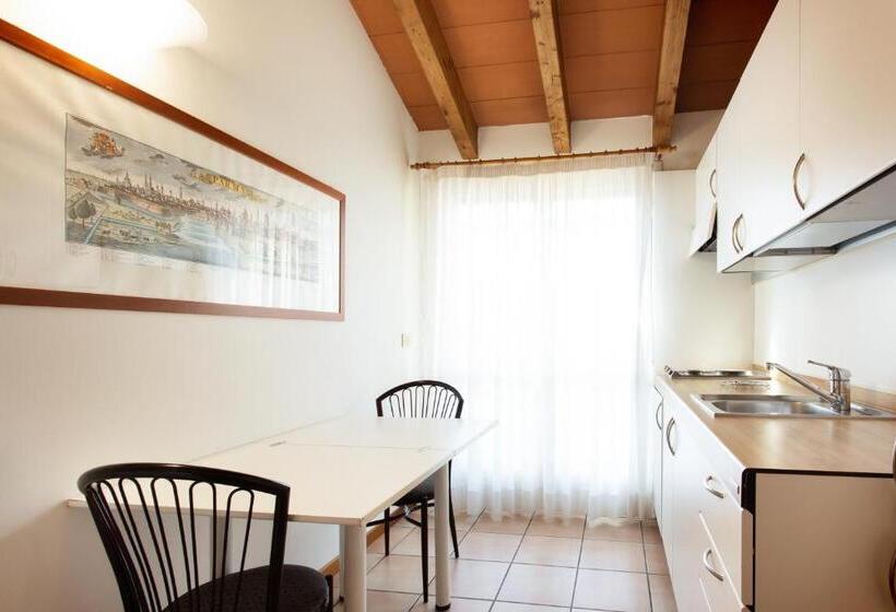 استودیوی سوپریور, Residenza Le Cupole