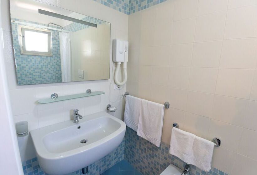 Номер Стандарт, B&b White House