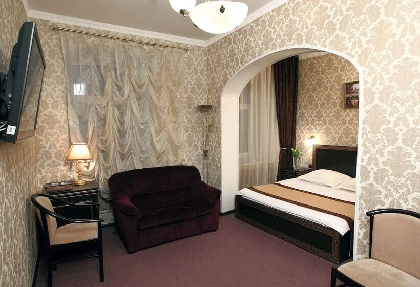 سوییت جونیور, Eliseeff Arbat