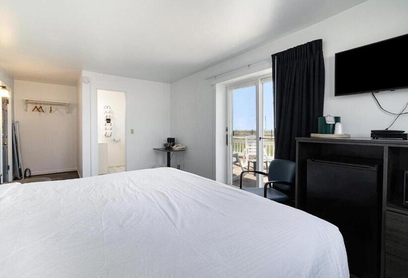 스탠다드 룸 킹사이즈 침대, Snyders Shoreline Inn