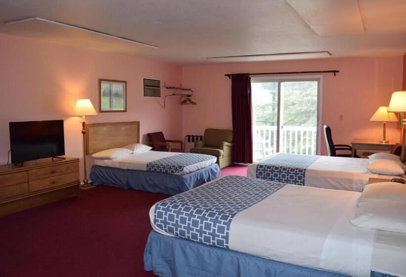 Семейный Номер, Amerivu Inn & Suites   St Croix Falls