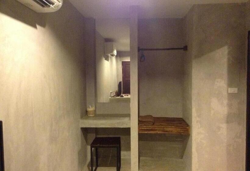 חדר סטנדרט, The Curve Residence