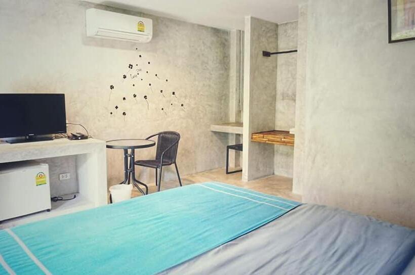 חדר סטנדרט, The Curve Residence