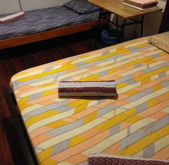 Standard 3 Bett Zimmer Geteiltes Bad, Discovery Malacca Hostel