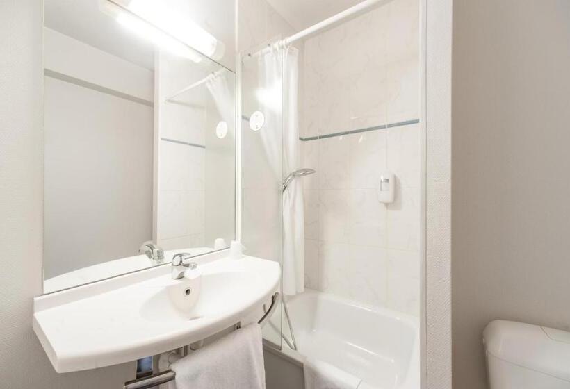 اتاق استاندارد سه نفره, B&b Hotel Lyon Vénissieux