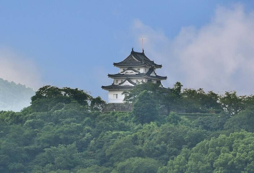 Номер Стандарт, Uwajima Oriental