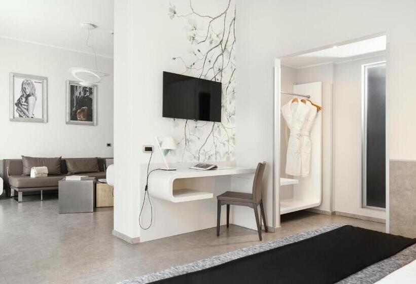 سوئیت کلاسیک, Montenapoleone Suites