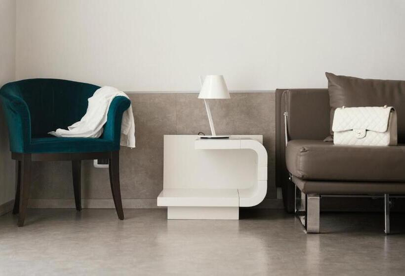 سوئیت کلاسیک, Montenapoleone Suites