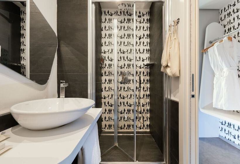 اتاق استاندارد, Montenapoleone Suites