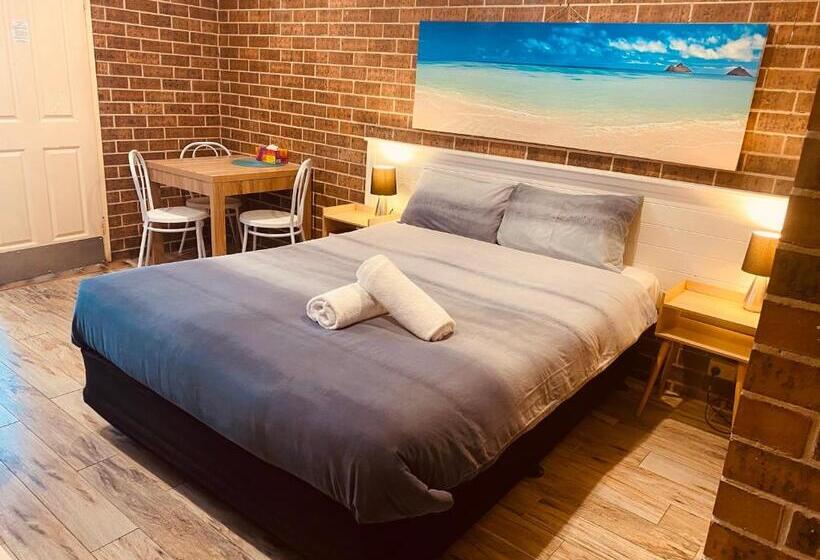 Классический Номер, Buccaneer Motel