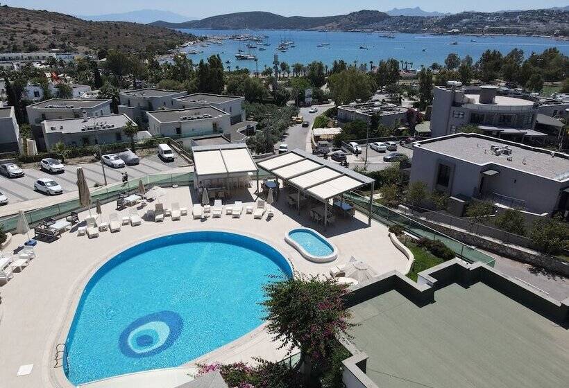 Апартаменты 2 Спальни Вид на Море, Royal Palm Residence