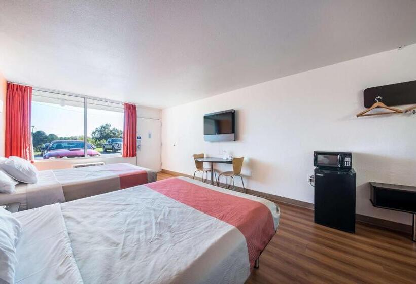 디럭스 룸, Motel 6 Connellys Springs, Nc