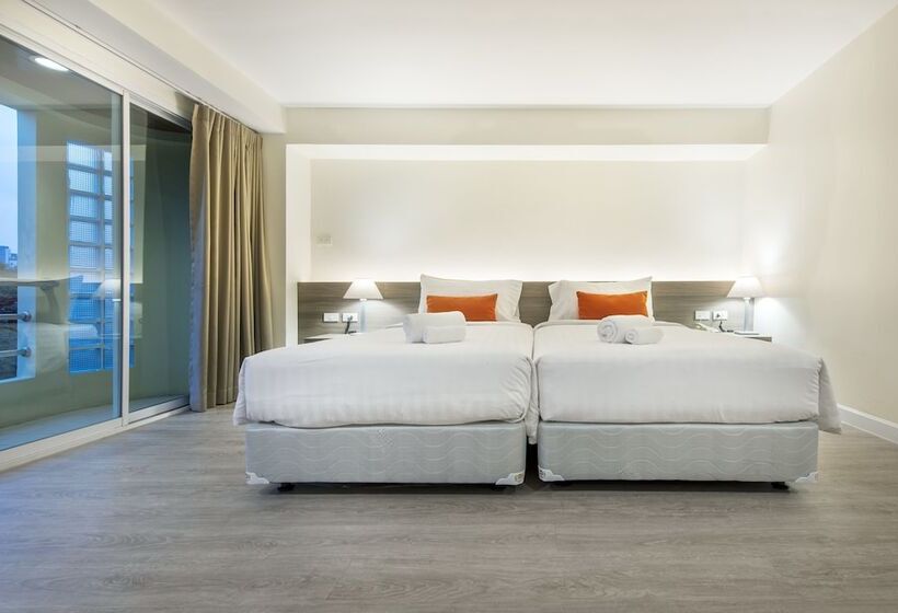 اتاق لوکس با بالکن, Le Tada Residence
