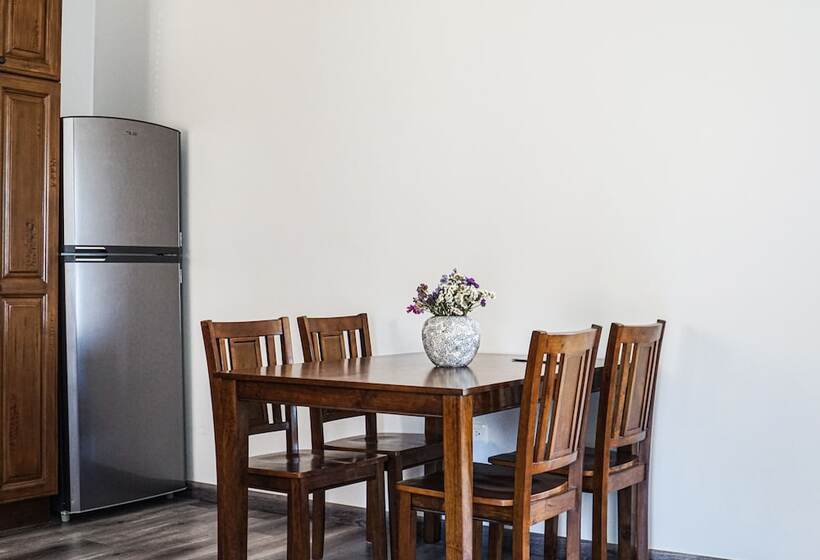 ３ベッドルームハウス, Rancho Cien Piedras
