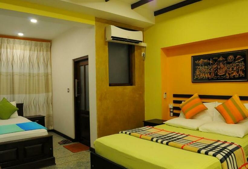 חדר דלוקס לשלושה, Adara Negombo