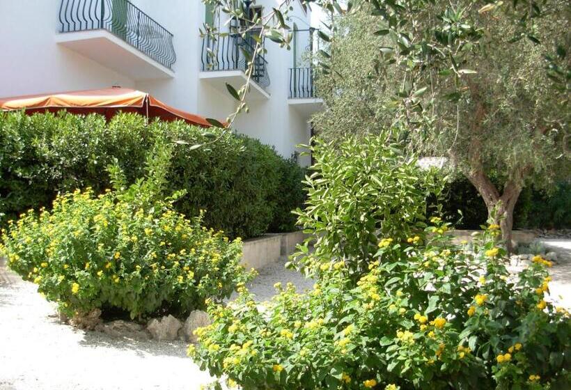 آپارتمان 1 خوابه همکف, Tenuta Belvedere
