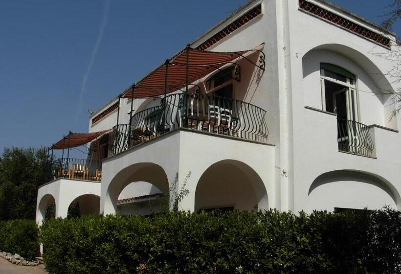 آپارتمان 1 خوابه همکف, Tenuta Belvedere