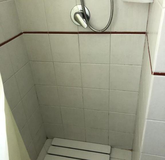 اتاق اکونومی, Tenuta Belvedere