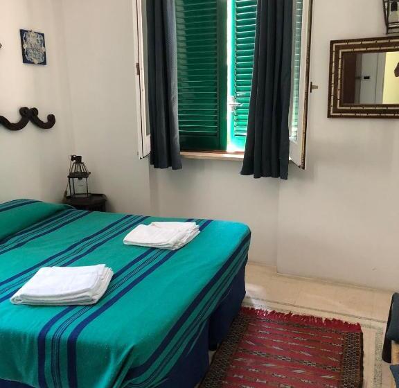 اتاق اکونومی, Tenuta Belvedere