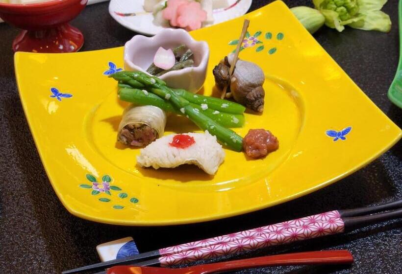 Четырехместный Номер Стандарт, Kashoutei Hanaya