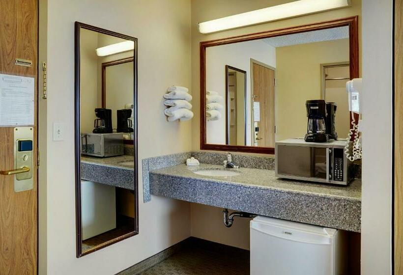 Номер Deluxe Кровать Кинг, Nova Inn Kindersley