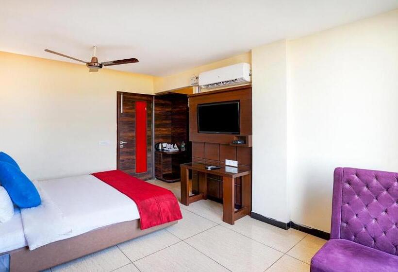 اتاق لوکس, Redwood Resort