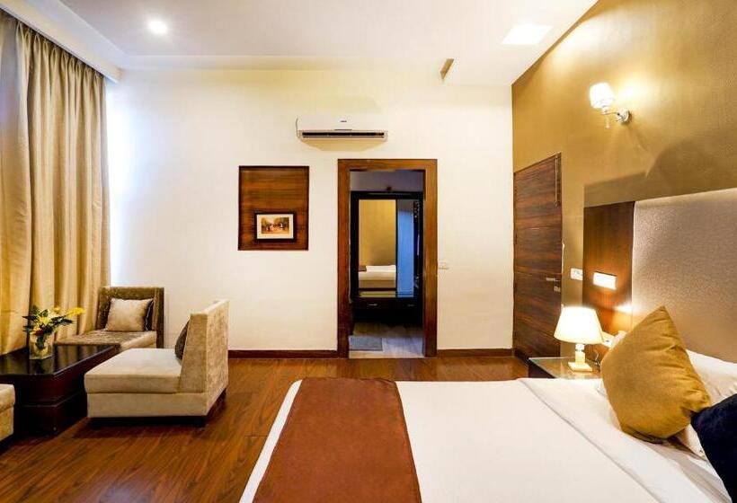 اتاق لوکس, Redwood Resort