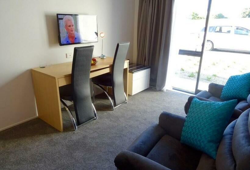 스위트, Bks Premier Motel Hamilton
