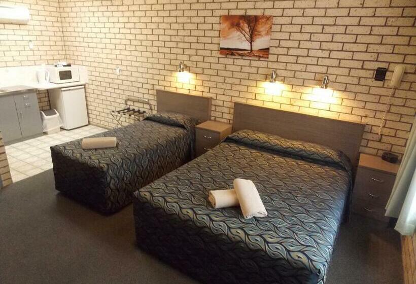 Номер Стандарт, Cowra Crest Motel