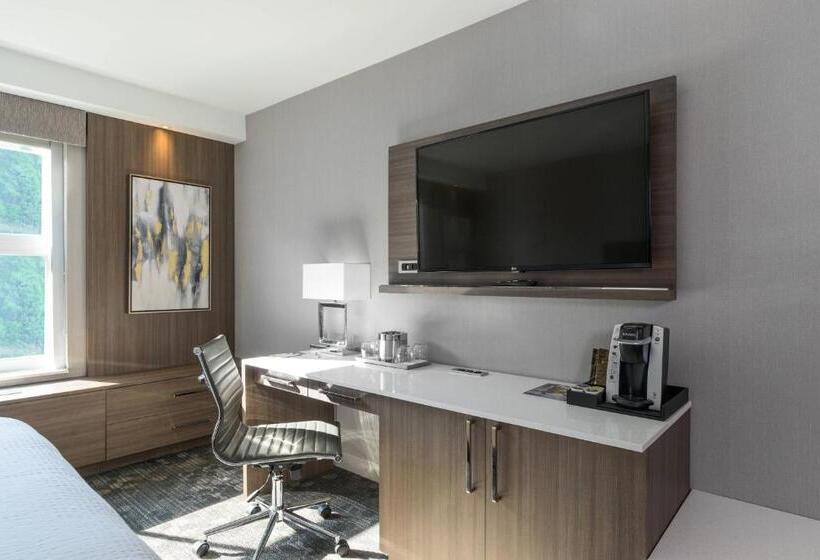 Номер Deluxe Кровать Кинг, Courtyard By Marriott Edgewater Nyc Area