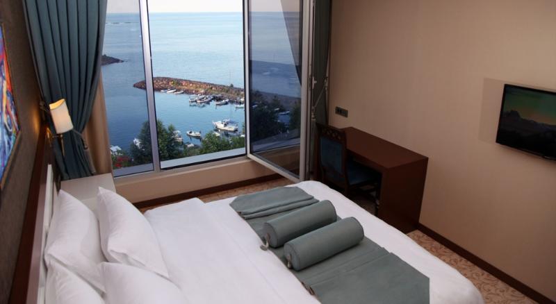 اتاق لوکس با چشم‌انداز دریا, Tilya Resort