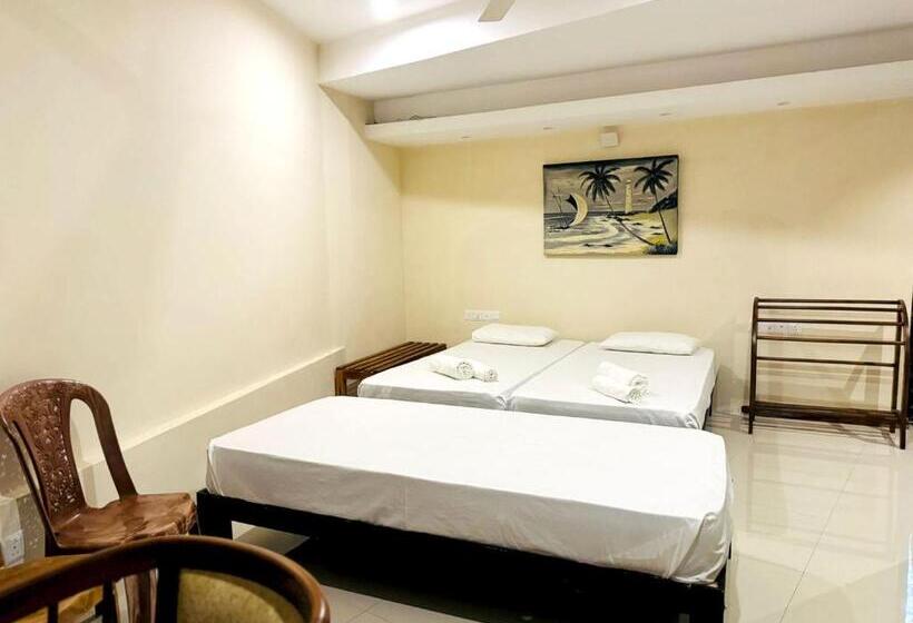 اتاق استاندارد سه نفره, Rivorich Residence Kandy