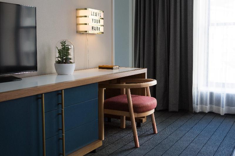 스탠다드 룸 킹사이즈 침대, Kimpton Schofield Hotel, An Ihg