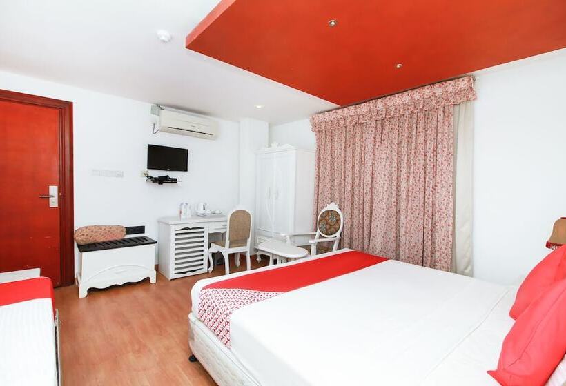 Family Suite, Opulent River Face