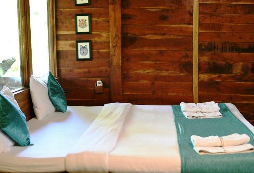 Номер Deluxe с Балконом, Tiger N Woods Resort