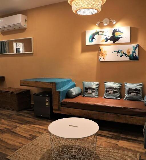 Люкс Повышенной Комфортности, Tiger N Woods Resort