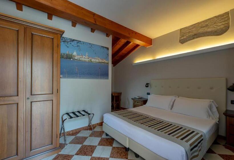 غرفة قياسية, A Casa Dei Gonzaga