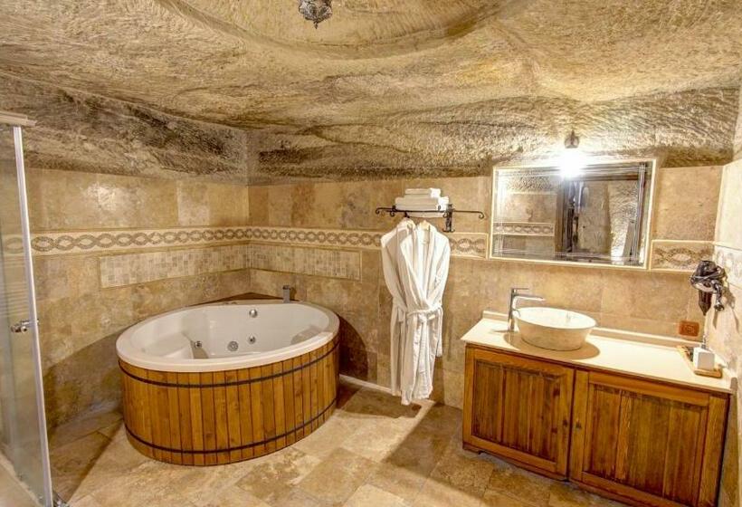 سوییت لوکس, Chelebi Cave Suites Plus 6 Years Old