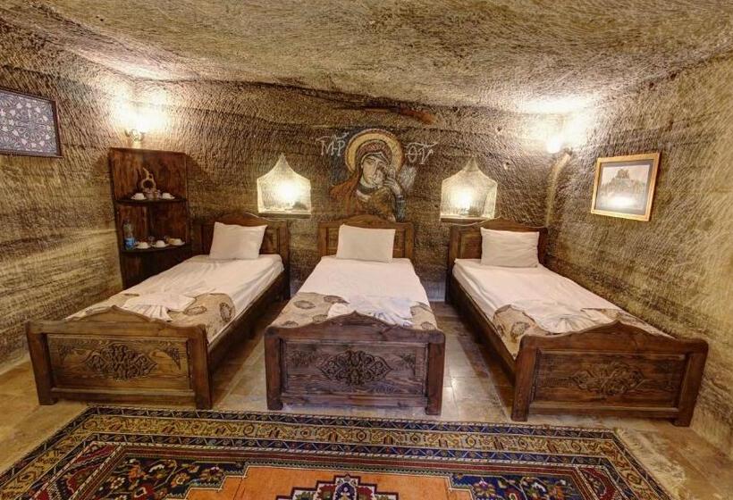 سوییت خانوادگی, Chelebi Cave Suites Plus 6 Years Old