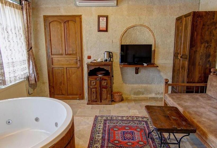 اتاق لوکس, Chelebi Cave Suites Plus 6 Years Old