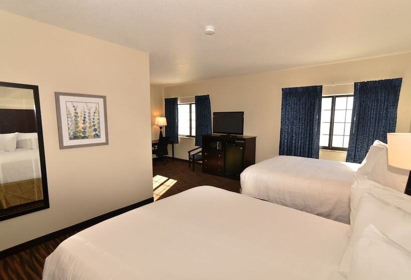 Family Suite, Cobblestone Inn & Suites  Holstein