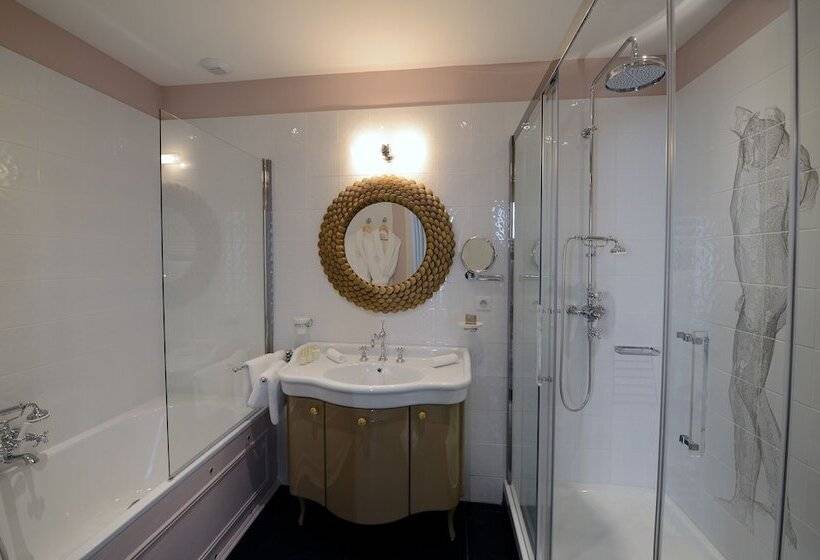 سوییت, Grand Hôtel Henri   Teritoria