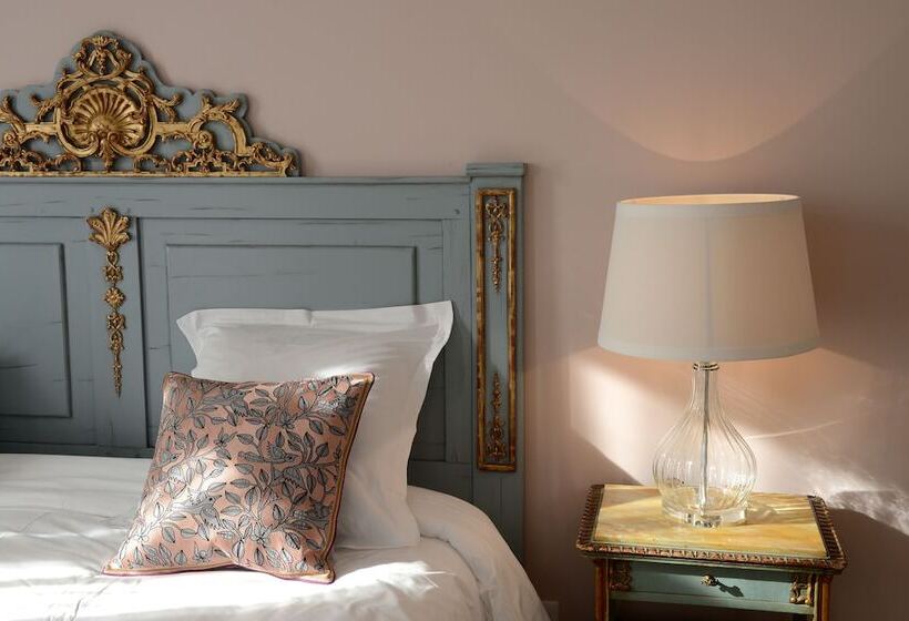 سوییت, Grand Hôtel Henri   Teritoria