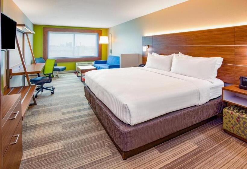 장애인을 위한 스위트, Holiday Inn Express And Suites Des Moines Downtown, An Ihg