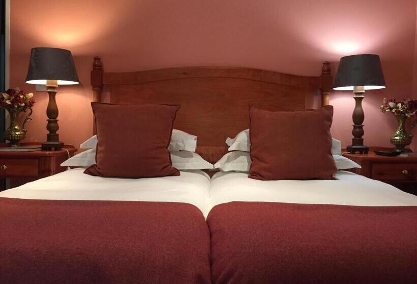 스탠다드 룸 가든 전망, The Crown Guest House