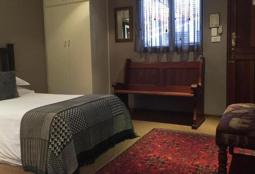 스탠다드 룸 가든 전망, The Crown Guest House