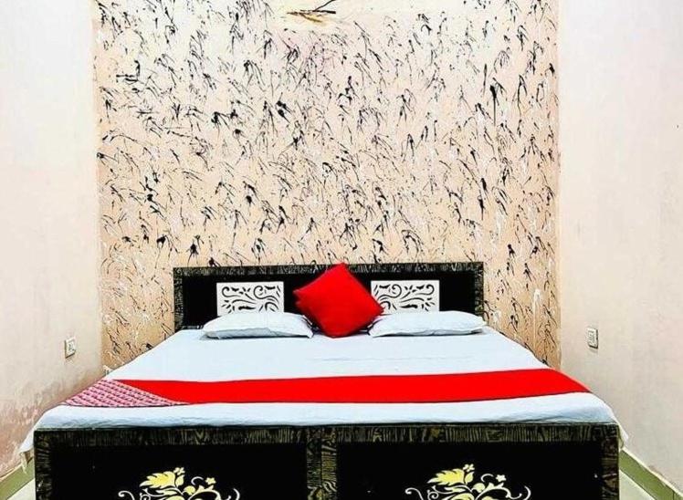 اتاق لوکس سه تخته, Oyo Deep 3 Star Motel