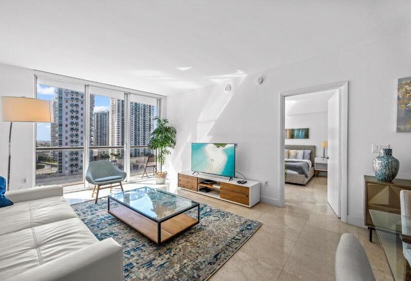 דירה בת חדר שינה 1 עם מרפסת, Icon Brickell Luxury Residence